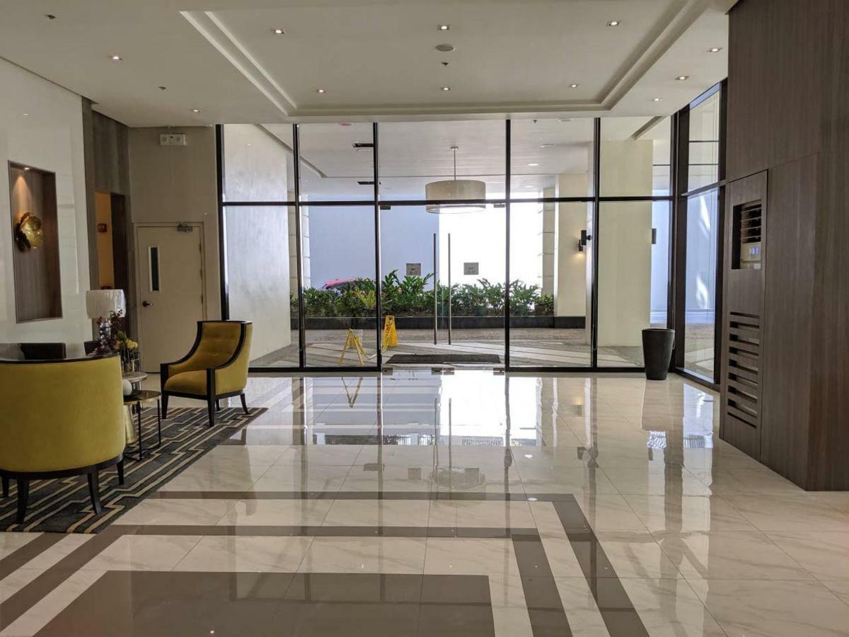 Studio Condo Naia Airport Terminal 3 Newport City Casino Manila Esterno foto